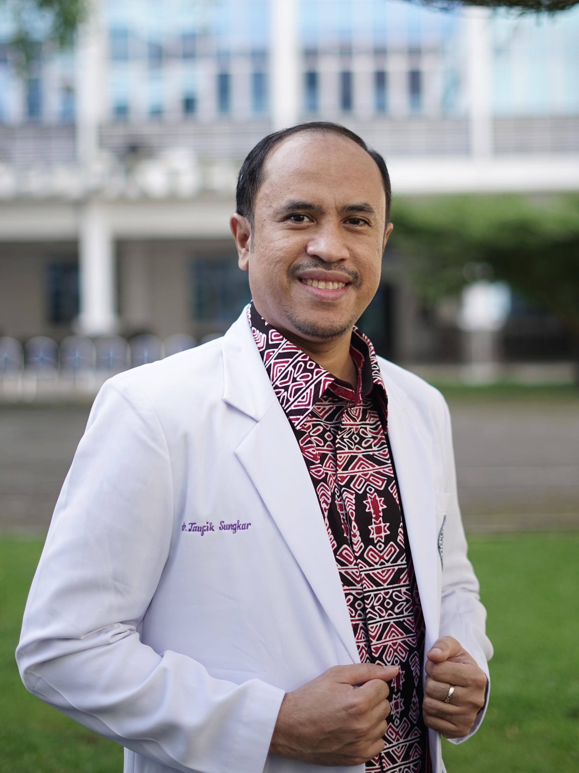 Dr. dr. Taufik Sungkar, M.Ked (PD)., Sp.PD, KGEH